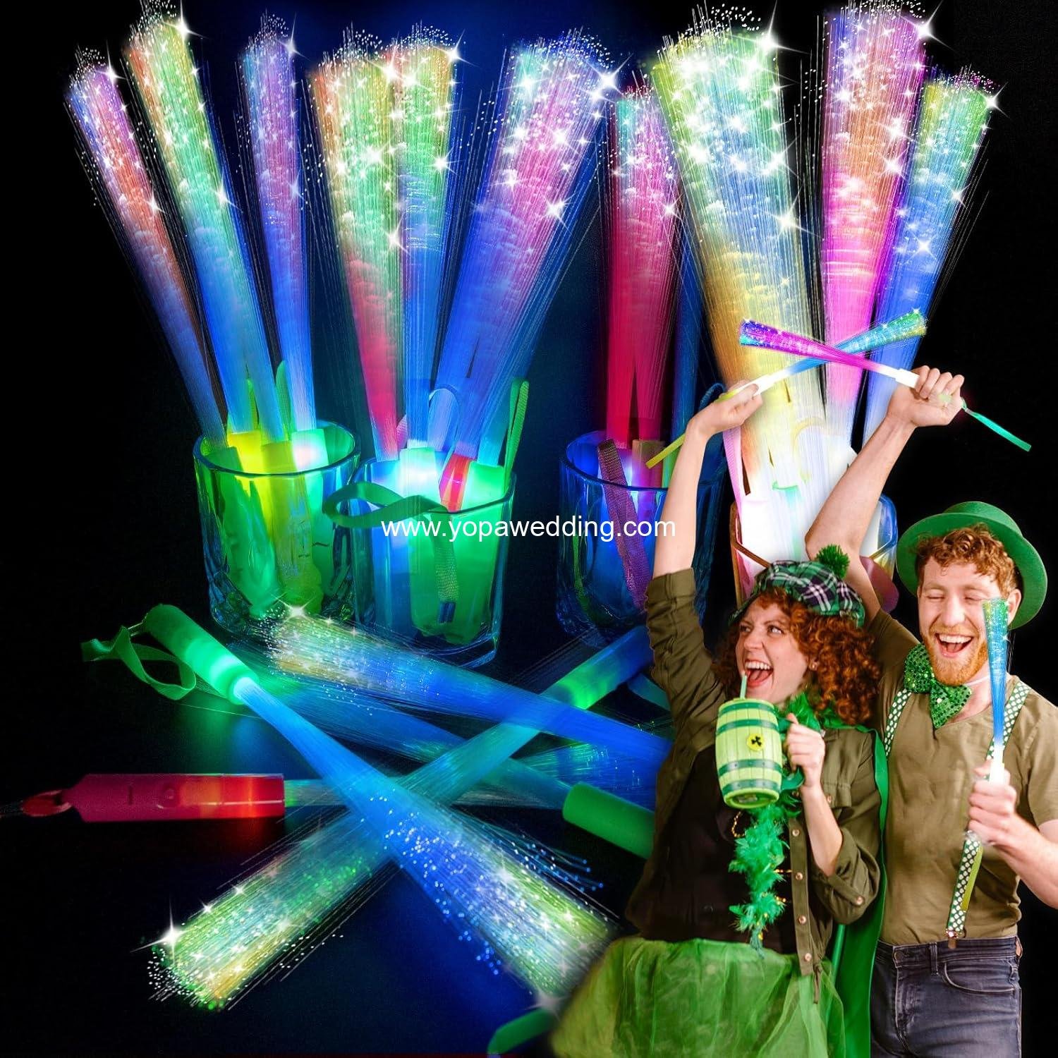 28 PCS Glow Fiber Wands Sticks, LED Light Wands, Glow in The Dark Party Supplies, Fiber Optic Wands, LED Flashing Sticks, Fiber Optic Light Wand Stick for Party, Wedding, Halloween & New Year