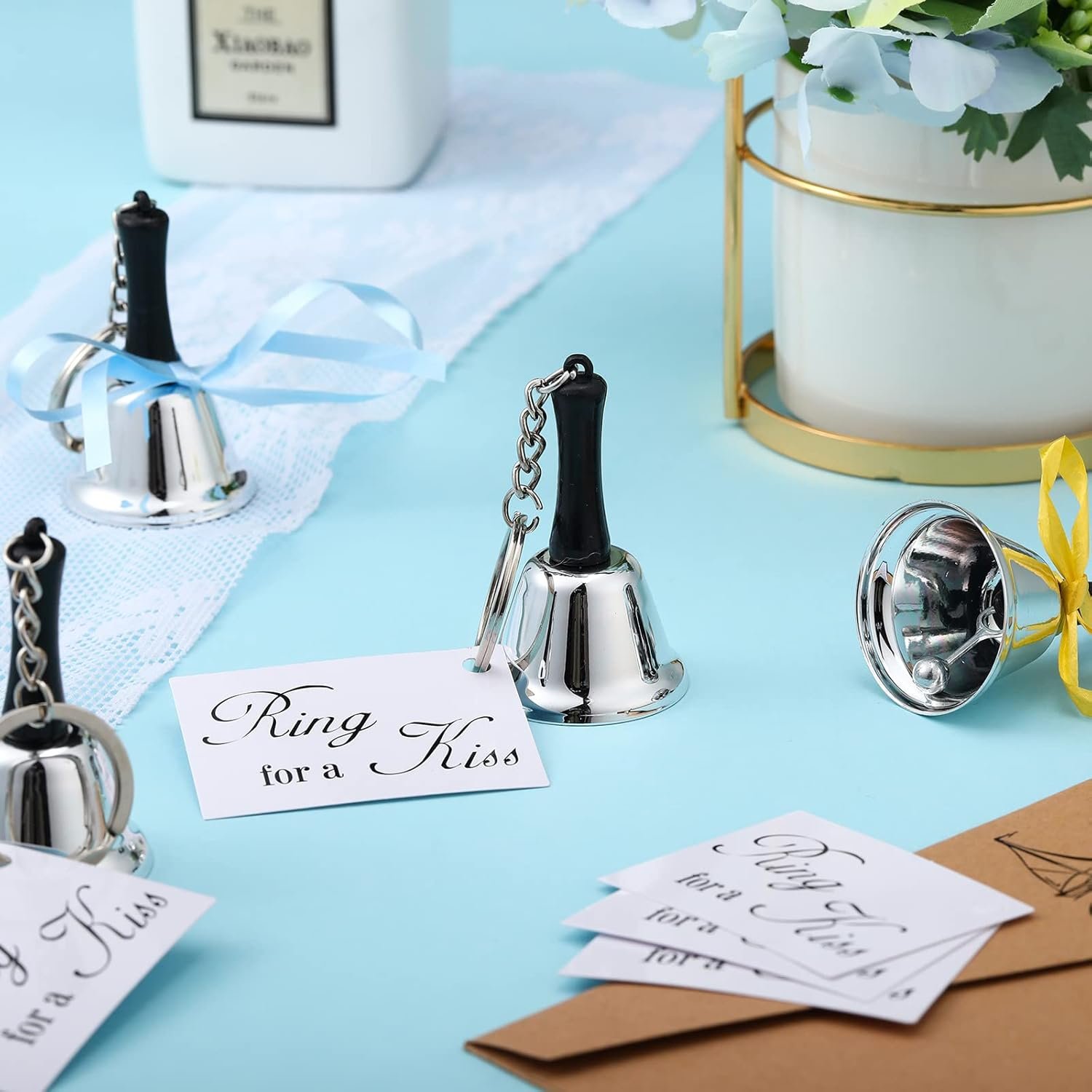 Wholesale 24 Set Mini Kissing Wedding Bells Ring for a Kiss with Tags Bulk Reception Decorations Goody Bags Party Supplies Silver Supplier