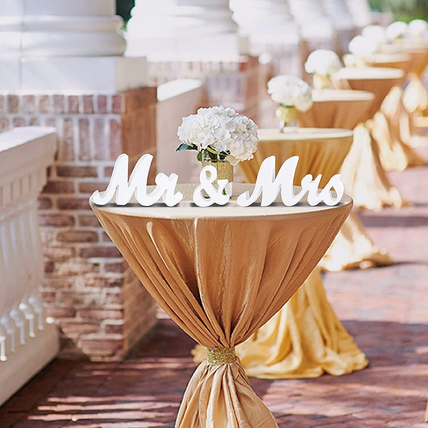 Wholesale Large White Wooden Mr and Mrs Sign with Just Married Banner Wedding Table Anniversary Decorations Supplier