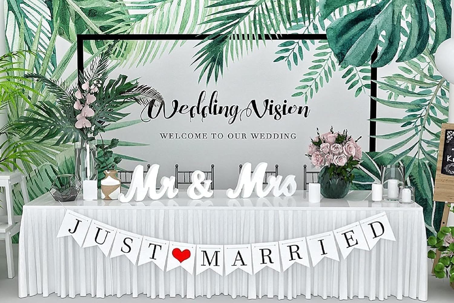 Wholesale Large White Wooden Mr and Mrs Sign with Just Married Banner Wedding Table Anniversary Decorations Supplier
