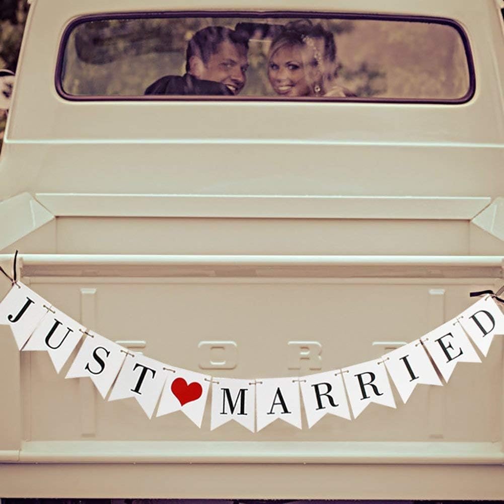 Wholesale Vintage Just Married Banner Wedding Bunting Photo Booth Props Signs Garland Bridal Shower Decoration Supplier