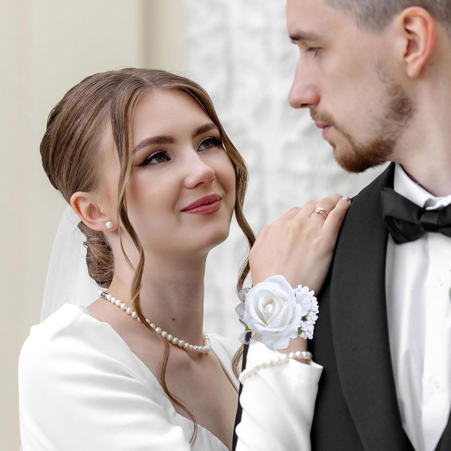 Wholesale 2Pcs White Rose Corsage and Boutonniere Set Wristlet Band for Prom Wedding Party Artificial Suit Flower Accessories Supplier Wholesale 2Pcs White Rose Corsage and Boutonniere Set Wristlet Band for Prom Wedding Party Artificial Suit Flower Accessories Supplier