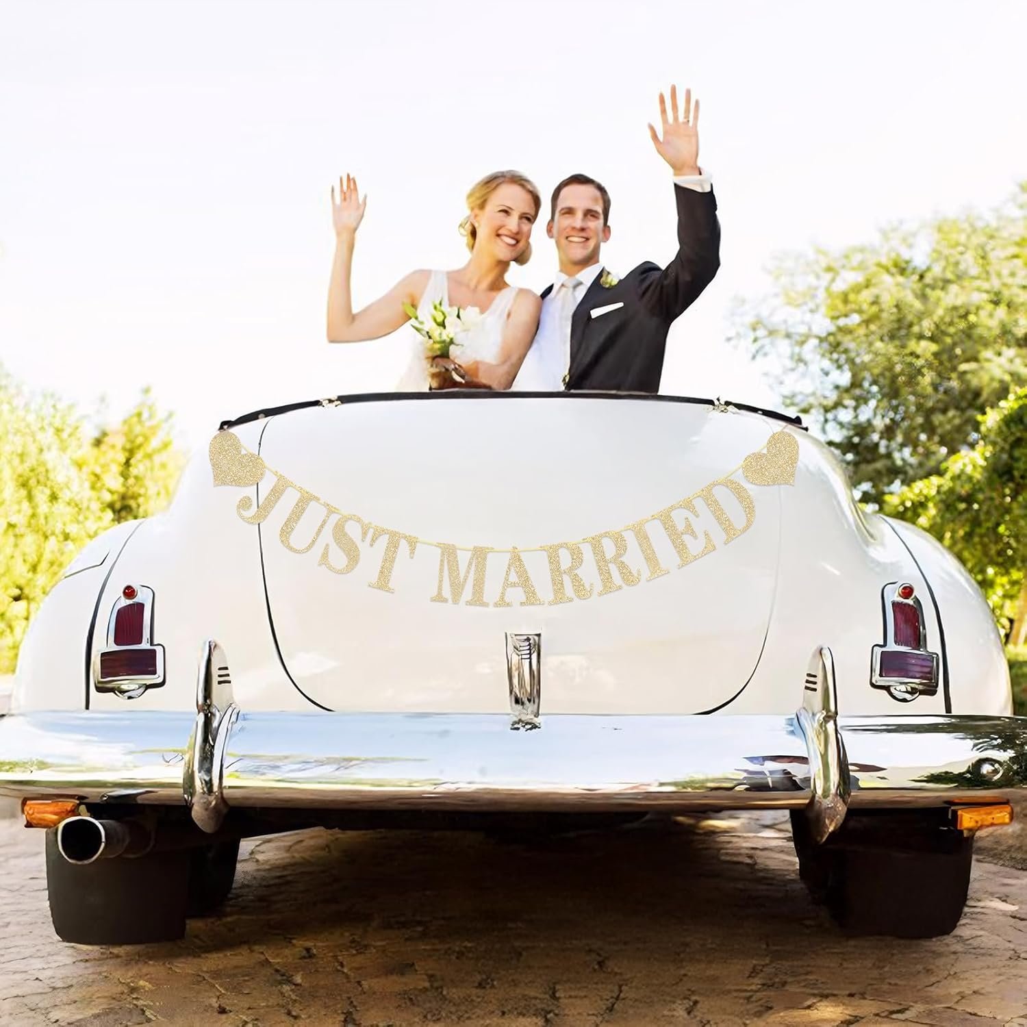 Wholesale Pre-Strung Gold Glitter Just Married Banner No DIY Wedding Sign for Reception Ceremony Party Car Decorations Supplier Wholesale Pre-Strung Gold Glitter Just Married Banner No DIY Wedding Sign for Reception Ceremony Party Car Decorations Supplier
