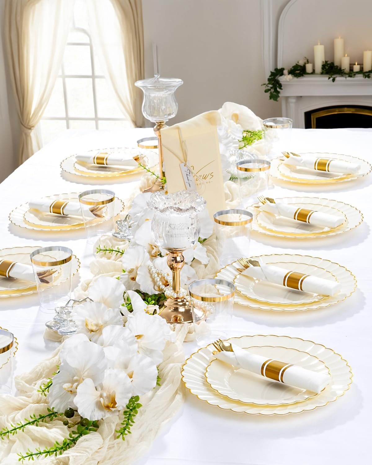 Wholesale 350PCS Ivory Scalloped Plastic Plates Ivory Gold Disposable Dinnerware Set 100 Plates 150 Gold Silverware 50 Cups 50 Napkins Wedding Party Supplier