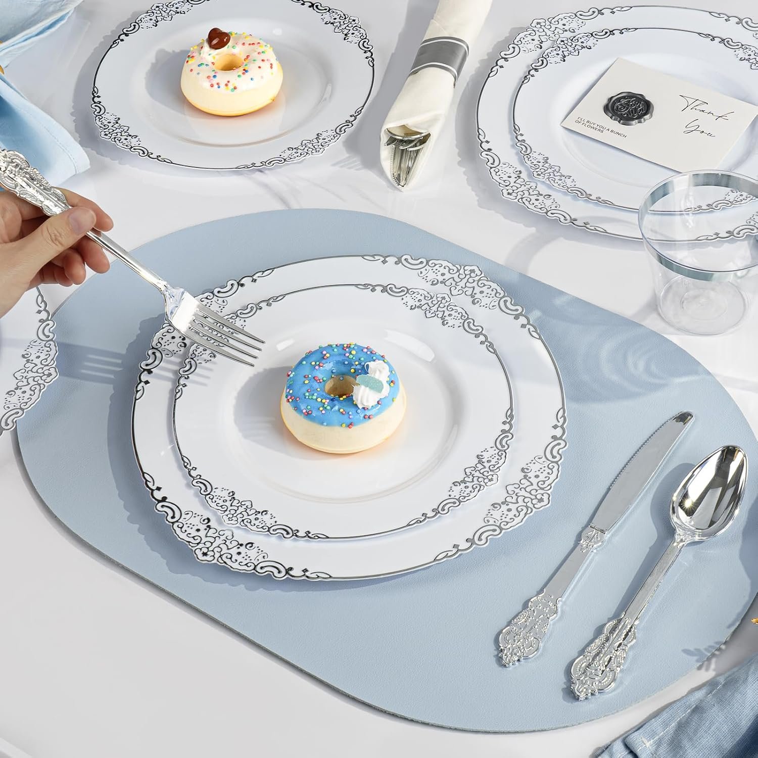 Wholesale 350PCS Silver Plastic Plates for 50 Guests Disposable Dinnerware Sets 100 Silver Rim Plates 50 Silverware 50 Pre-Rolled Napkins Party Wedding Decor Supplier