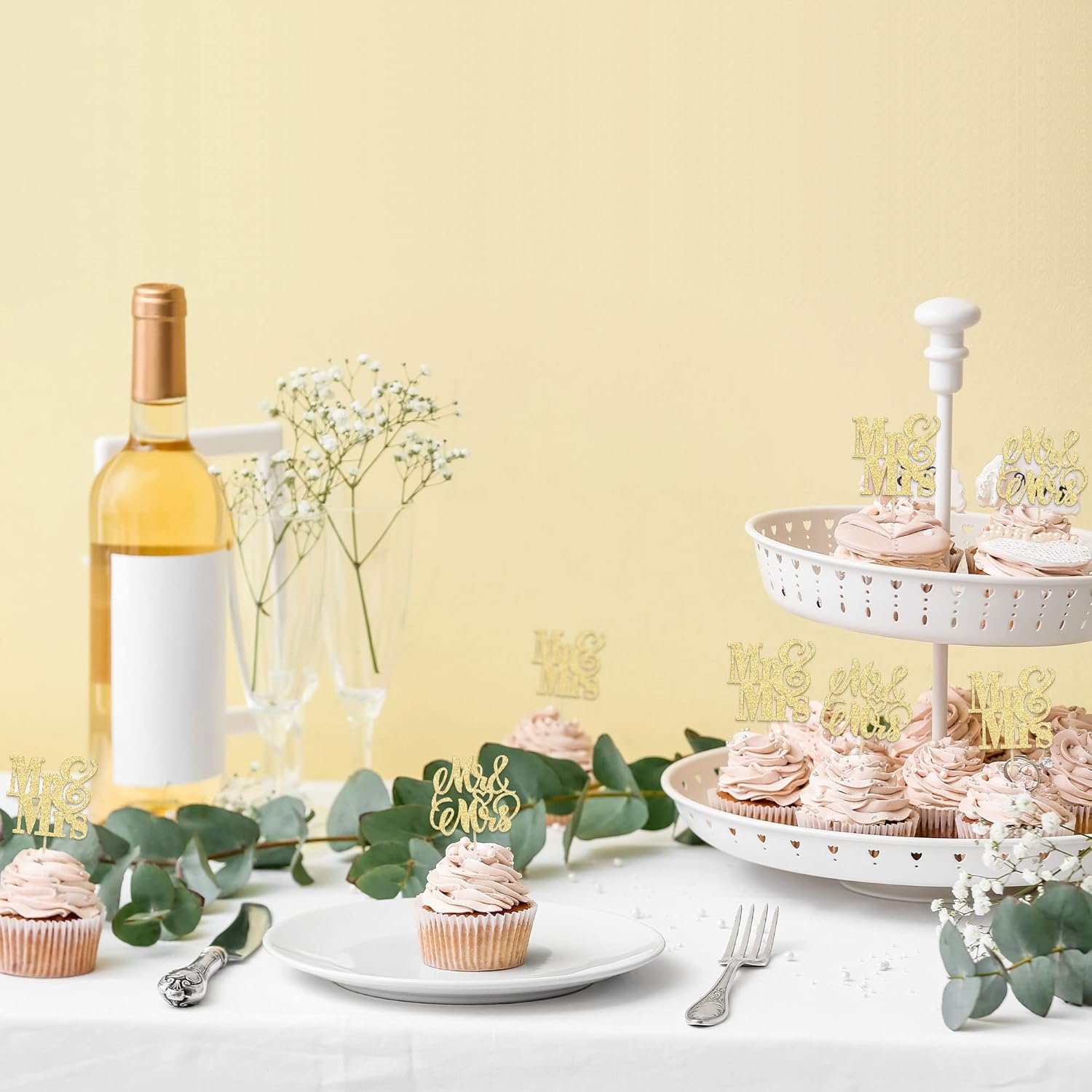 Wholesale 24Pcs Gold Glitter Mr & Mrs Cupcake Toppers Bridal Shower Wedding Engagement Birthday Party Cake Decorations Supplier Wholesale 24Pcs Gold Glitter Mr & Mrs Cupcake Toppers Bridal Shower Wedding Engagement Birthday Party Cake Decorations Supplier