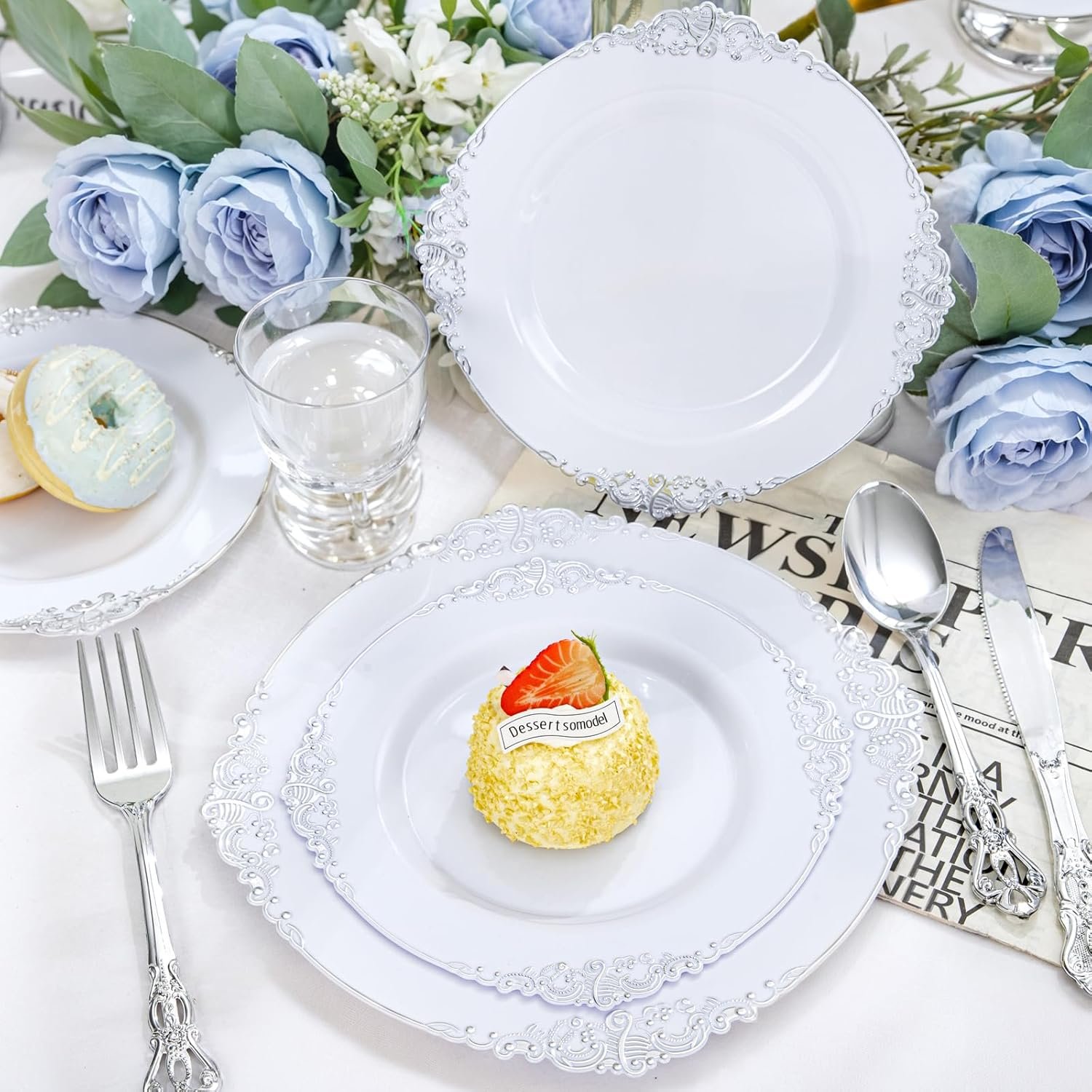 Wholesale 700PCS Silver White Disposable Plastic Plates Dinnerware Set 200 Plates 300 Heavy Duty Silverware 100 Cups 100 Napkins Wedding Party Supplier