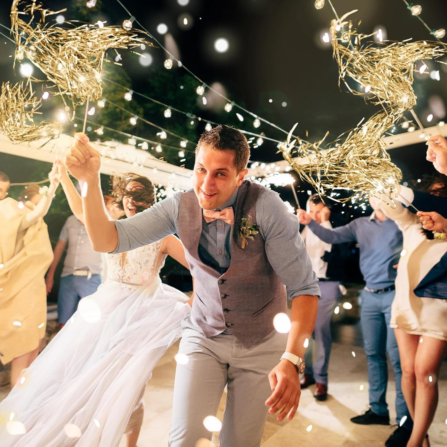 Wholesale 100 Pcs LED Lighted Tinsel Wedding Wands Streamers Sparklers Champagne for Wedding Send-Off Exits Birthday Party Props Favors Supplier Wholesale 100 Pcs LED Lighted Tinsel Wedding Wands Streamers Sparklers Champagne for Wedding Send-Off Exits Birthday Party Props Favors Supplier