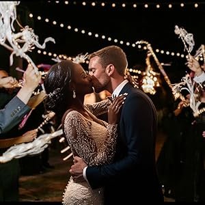 Wholesale 48pcs Wedding Sparklers Send Off Light Up Fairy Ribbon Wands White Glow Sticks with Bells Reception Birthday LED Party Church Exit Recessional Props Supplier