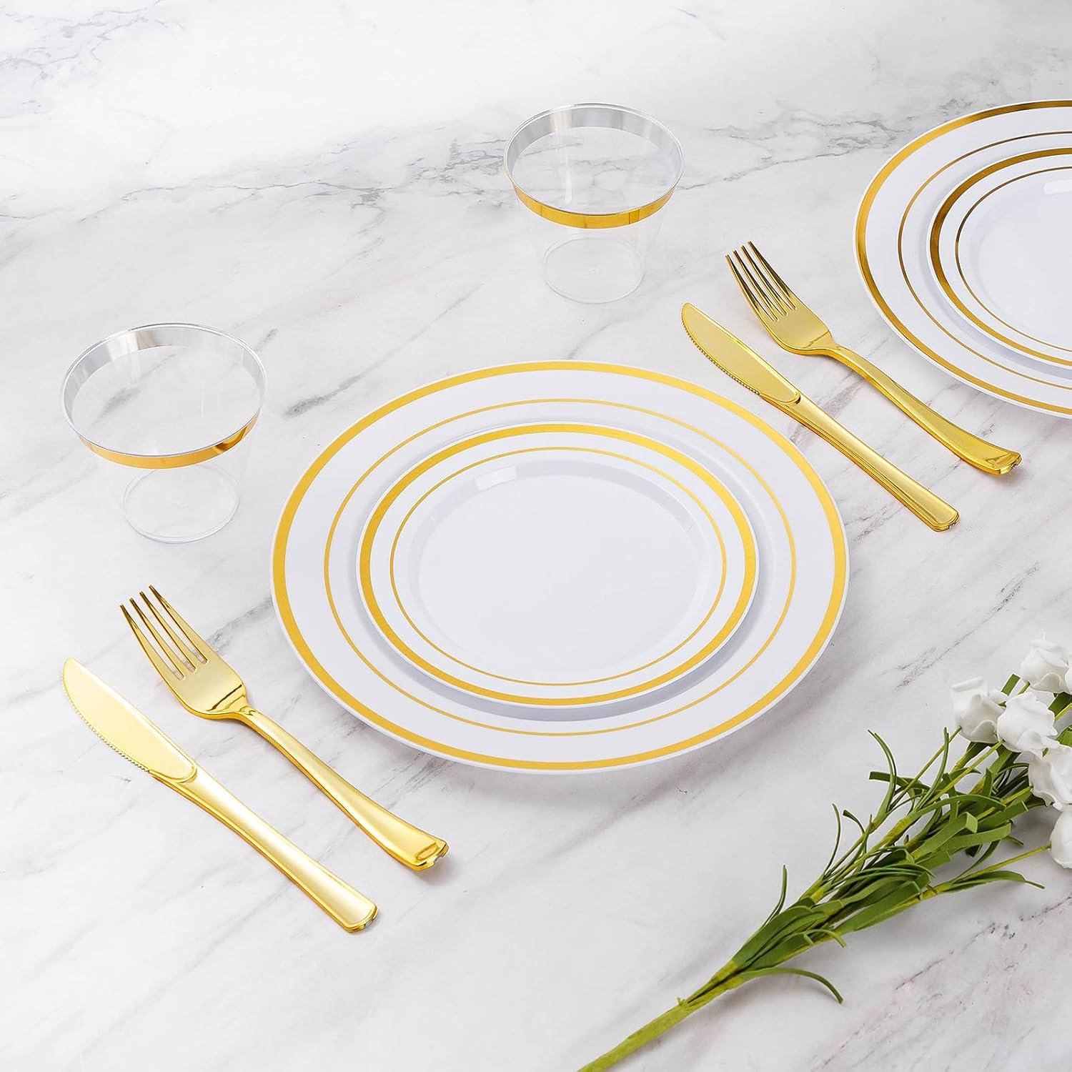 Wholesale 600 Pieces Gold Plastic Disposable Party Plates Dinnerware Set for 100 Guests 100 Dinner 100 Dessert Plates 100 Spoons 100 Forks 100 Knives 100 Cups Supplier