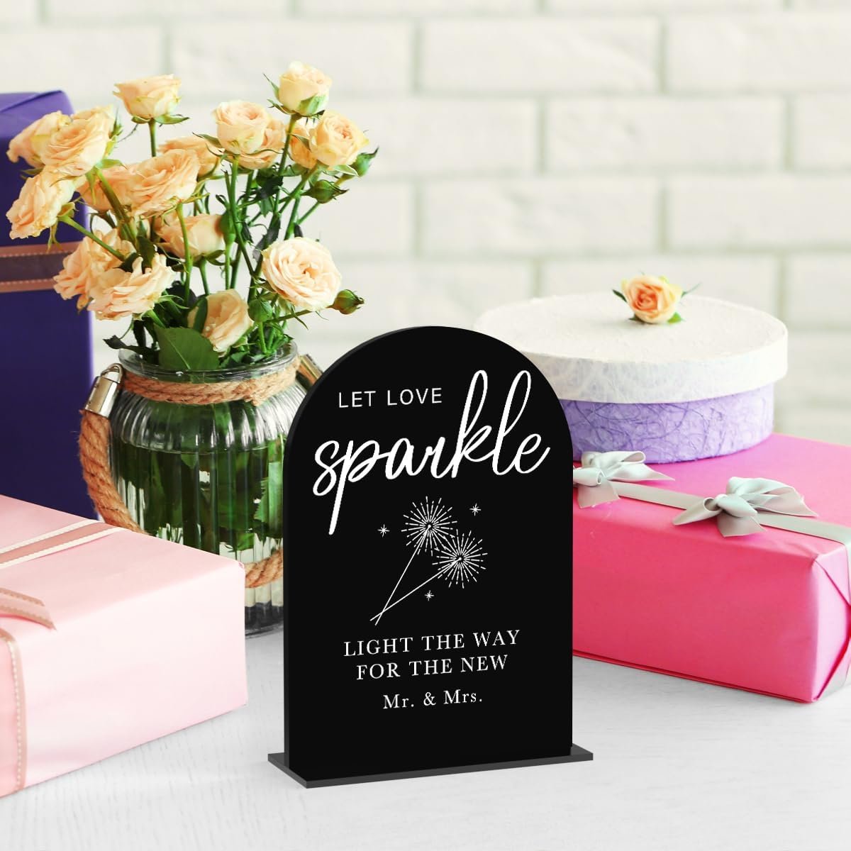 Wholesale Modern Minimalist Acrylic 'Let Love Sparkle' Tabletop Arch Wedding Sign Black 5x7 Inch Supplier Wholesale Modern Minimalist Acrylic 'Let Love Sparkle' Tabletop Arch Wedding Sign Black 5x7 Inch Supplier