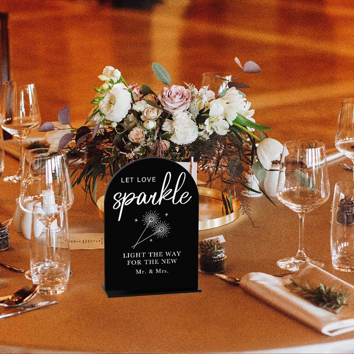 Wholesale Modern Minimalist Acrylic 'Let Love Sparkle' Tabletop Arch Wedding Sign Black 5x7 Inch Supplier Wholesale Modern Minimalist Acrylic 'Let Love Sparkle' Tabletop Arch Wedding Sign Black 5x7 Inch Supplier