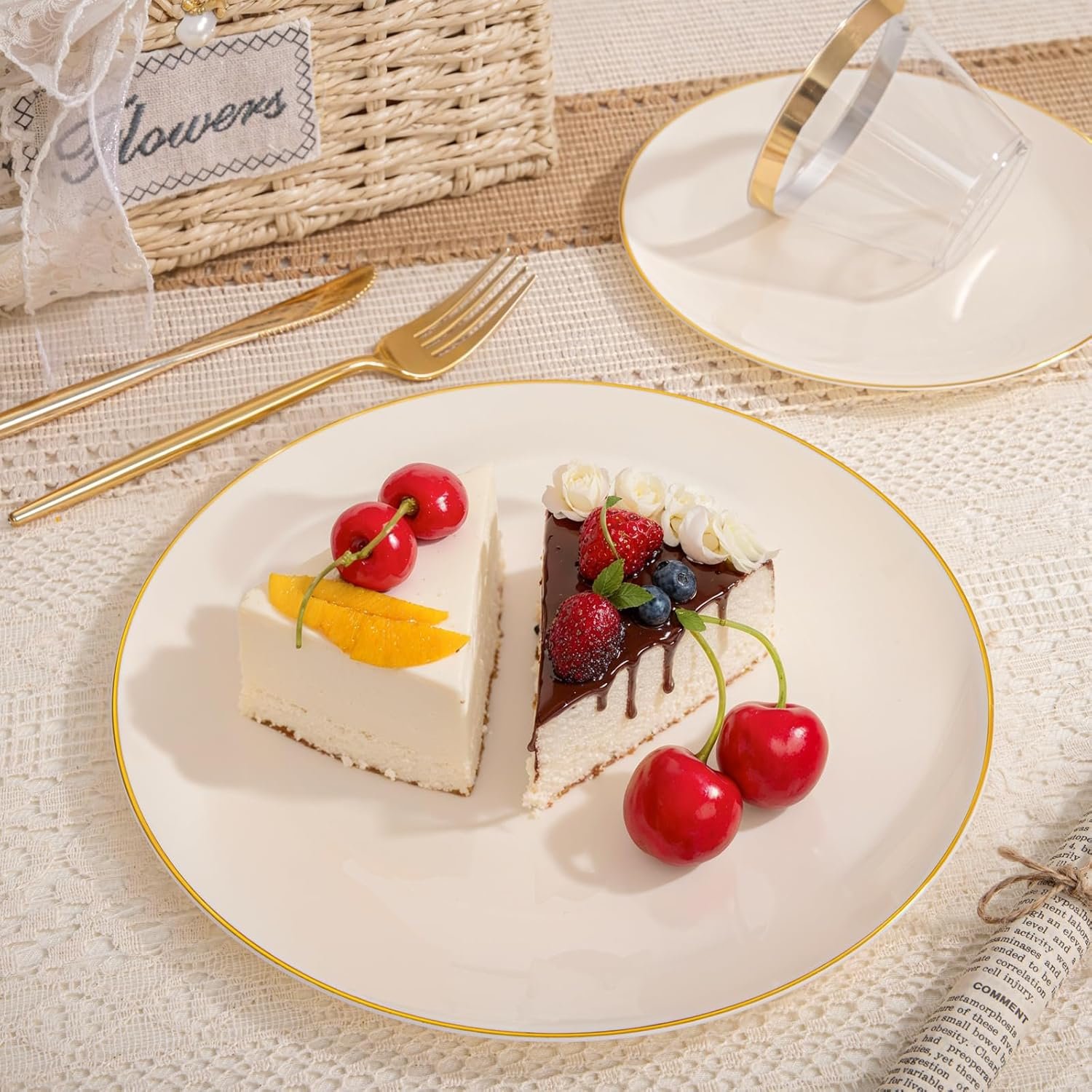 Wholesale 150PCS Ivory Plastic Plates Gold Trim Heavy Duty Disposable Party Wedding Set 25 Each Dinner Dessert Plates Knives Forks Spoons Cups Supplier Wholesale 150PCS Ivory Plastic Plates Gold Trim Heavy Duty Disposable Party Wedding Set 25 Each Dinner Dessert Plates Knives Forks Spoons Cups Supplier