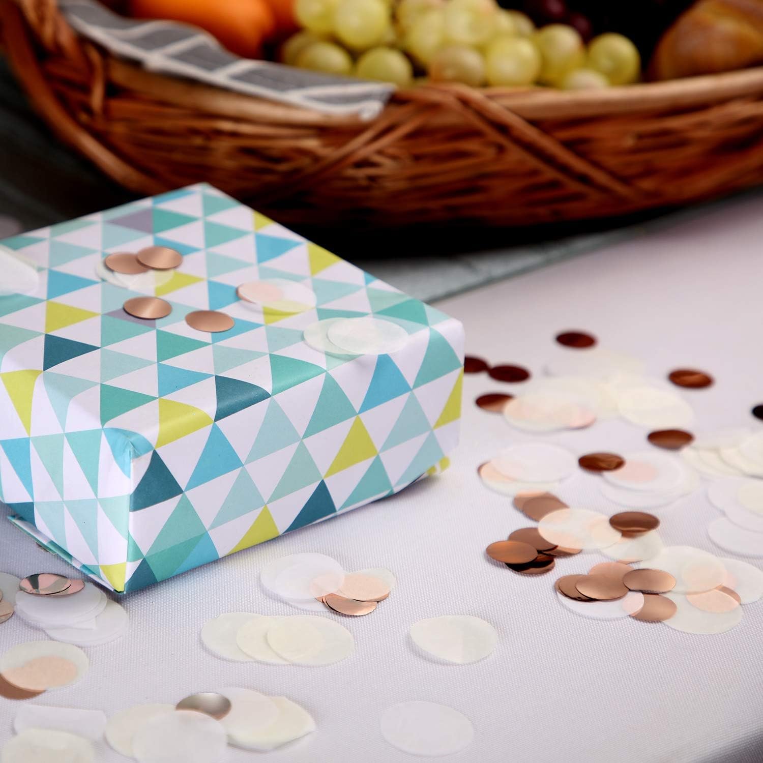 Wholesale 2.5 cm Round Tissue Paper Table Confetti Dots 1.76 oz White Ivory Champagne for Wedding Birthday Party Decoration Supplier Wholesale 2.5 cm Round Tissue Paper Table Confetti Dots 1.76 oz White Ivory Champagne for Wedding Birthday Party Decoration Supplier