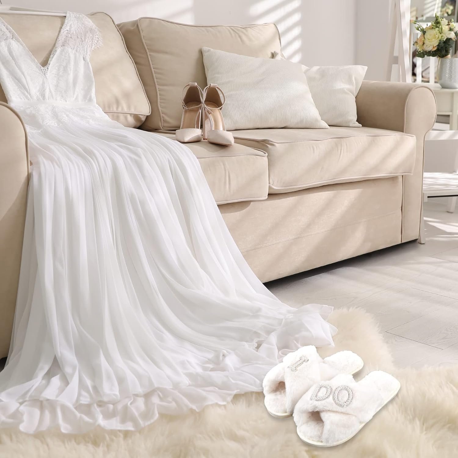 Wholesale Bride To Be Gift Set Makeup Bag I Do Slippers Robe Hair Clip Wedding Gifts Supplier