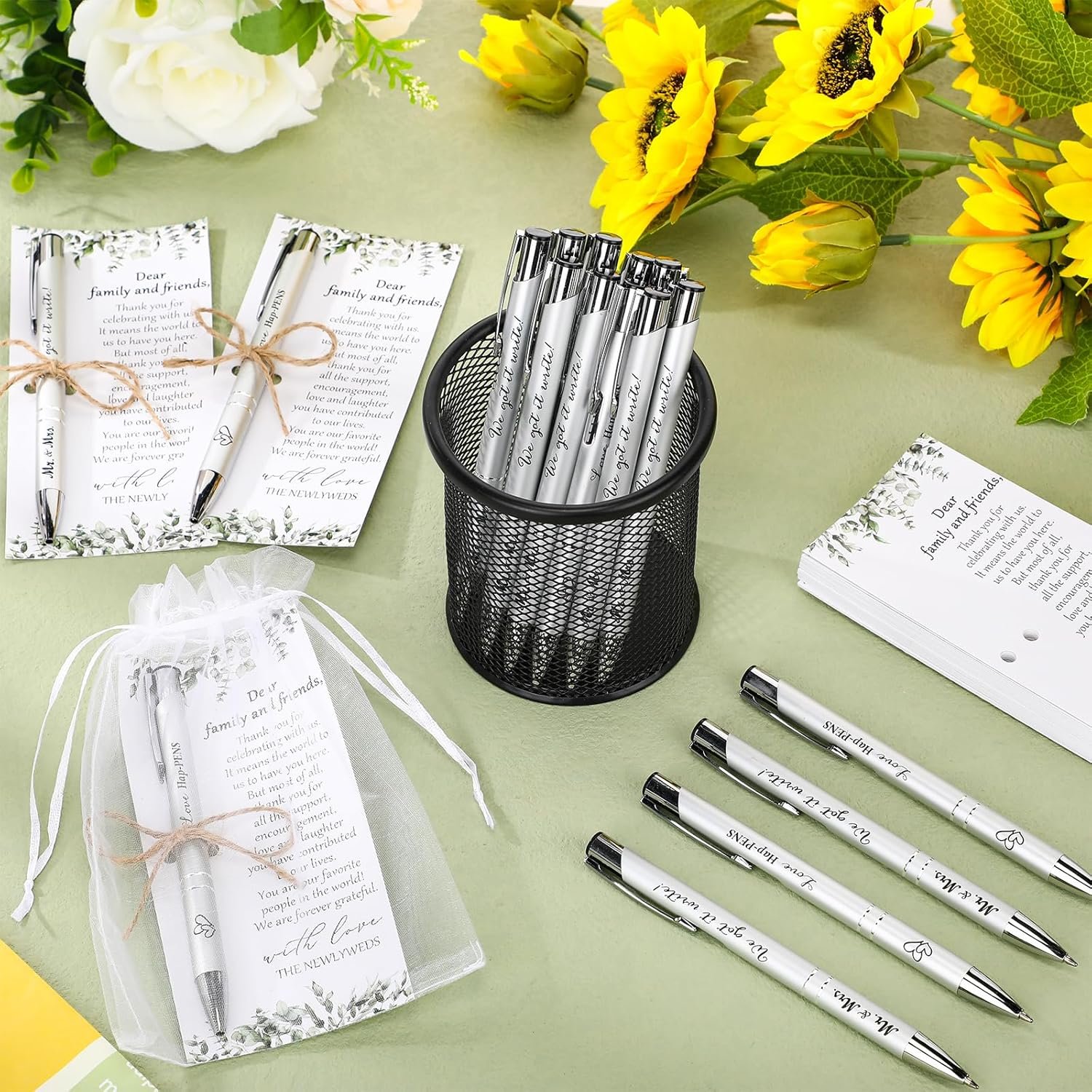 Wholesale 50 Sets Wedding Favors for Guests 50 Black Ink Retractable Ballpoint Pens 50 Thank You Cards 50 Organza Bags with Hemp Rope Bridal Shower Party Supplies Supplier