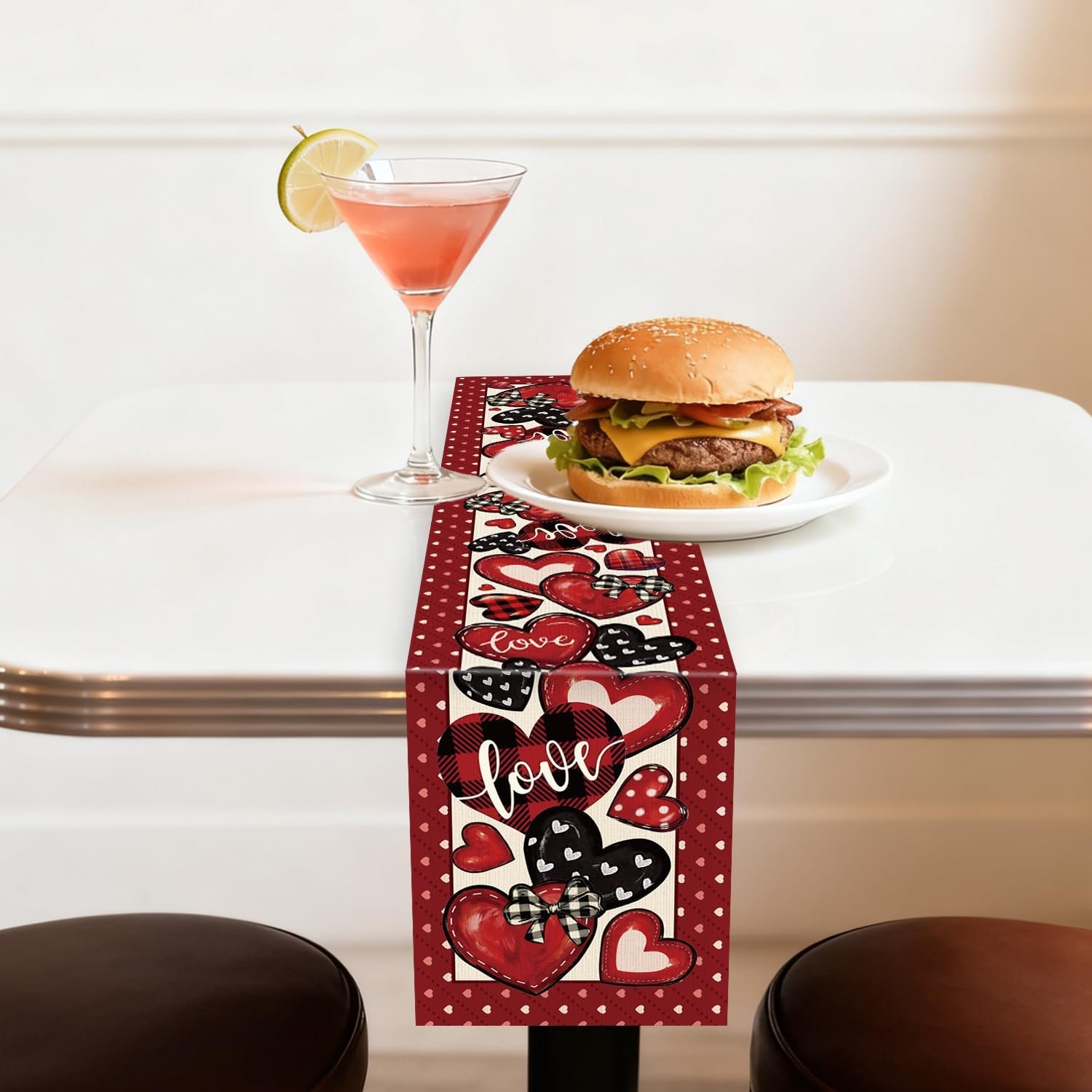 Wholesale Valentines Day Red Black Hearts Buffalo Plaid Love Linen Table Runner Farmhouse Rustic Holiday Decor for Dining Kitchen Party Wedding (72