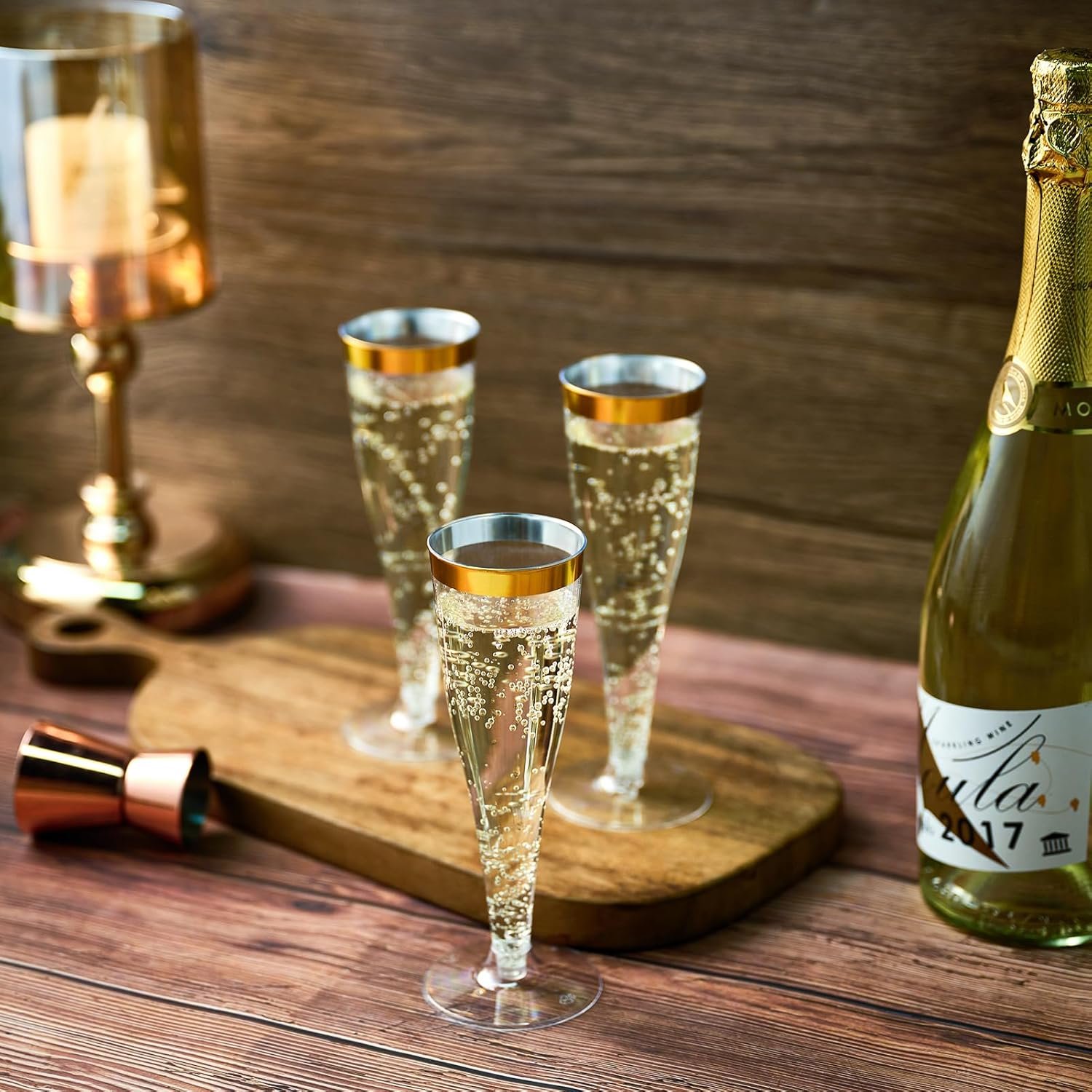 Wholesale 100 Pack 4.5 Oz Gold Rim Plastic Champagne Flutes Disposable Clear Toasting Glasses Recyclable for Weddings Parties Supplier