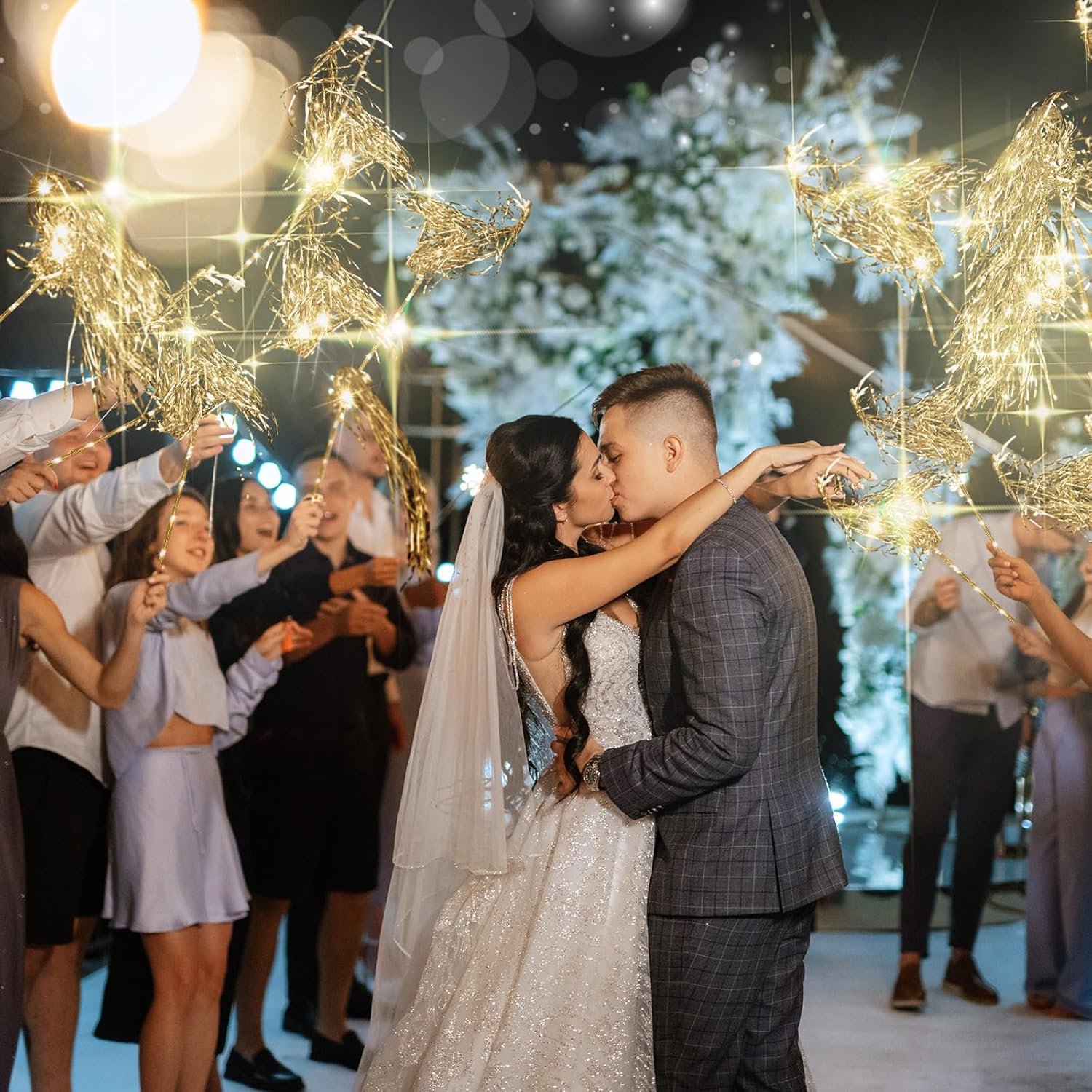 Wholesale 48 Pcs LED Light Up Fairy Wands Foil Tinsel Sticks Glow in the Dark Flashing Sparklers for Wedding Birthday Party Favors Champagne Supplier Wholesale 48 Pcs LED Light Up Fairy Wands Foil Tinsel Sticks Glow in the Dark Flashing Sparklers for Wedding Birthday Party Favors Champagne Supplier