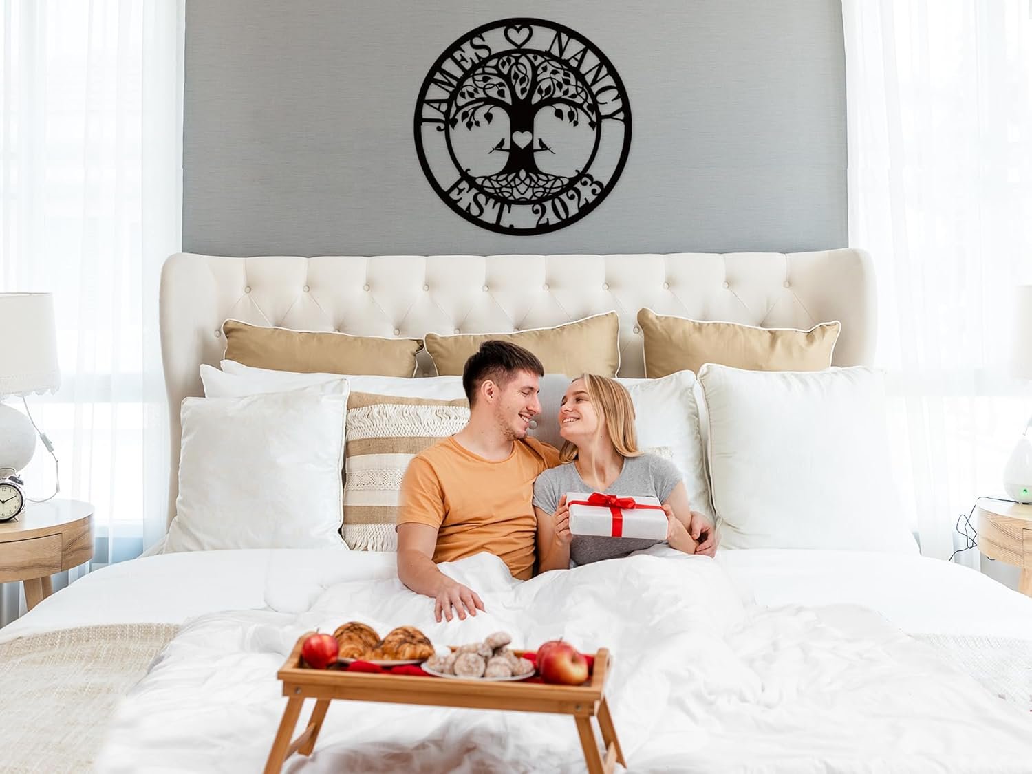 Wholesale Personalized Metal Name Signs Custom Love Birds Family Last Name for Home Wedding Engagement Anniversary Gifts Supplier