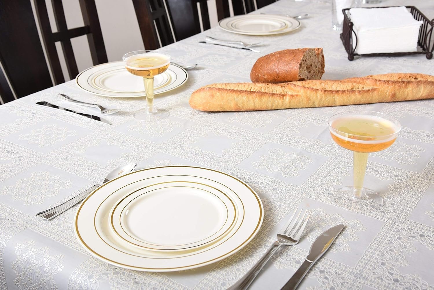 Wholesale Plastic Champagne Glasses Set 50 Count 4 Ounce Stem Cups for Birthday Parties Wedding Receptions Supplier