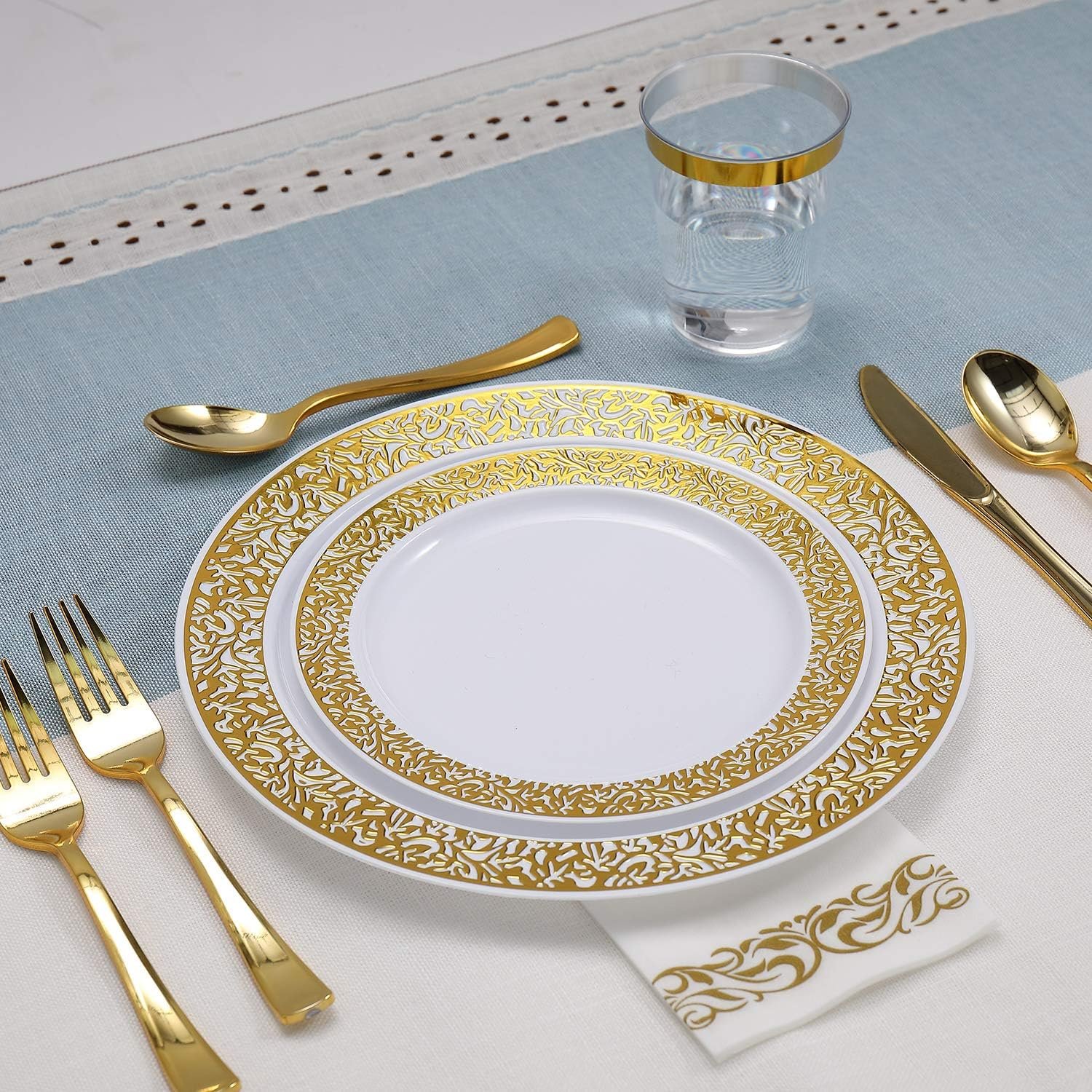 Wholesale 350 Ct Gold Lace Plastic Disposable Dinnerware Set for 50 Guests Including 50 Dinner Dessert Plates Cups Napkins Cutlery Supplier