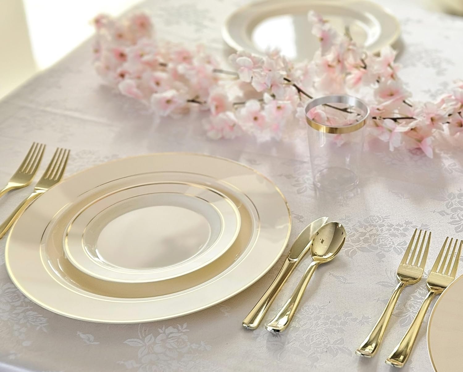 Wholesale 80 Plates Pack (40 Guests) Heavyweight Premium Disposable Plastic Plates Set for Wedding Party - 40 x 10.5'' Dinner + 40 x 7.5'' Salad/Dessert Ivory & Gold Rim Supplier Wholesale 80 Plates Pack (40 Guests) Heavyweight Premium Disposable Plastic Plates Set for Wedding Party - 40 x 10.5'' Dinner + 40 x 7.5'' Salad/Dessert Ivory & Gold Rim Supplier