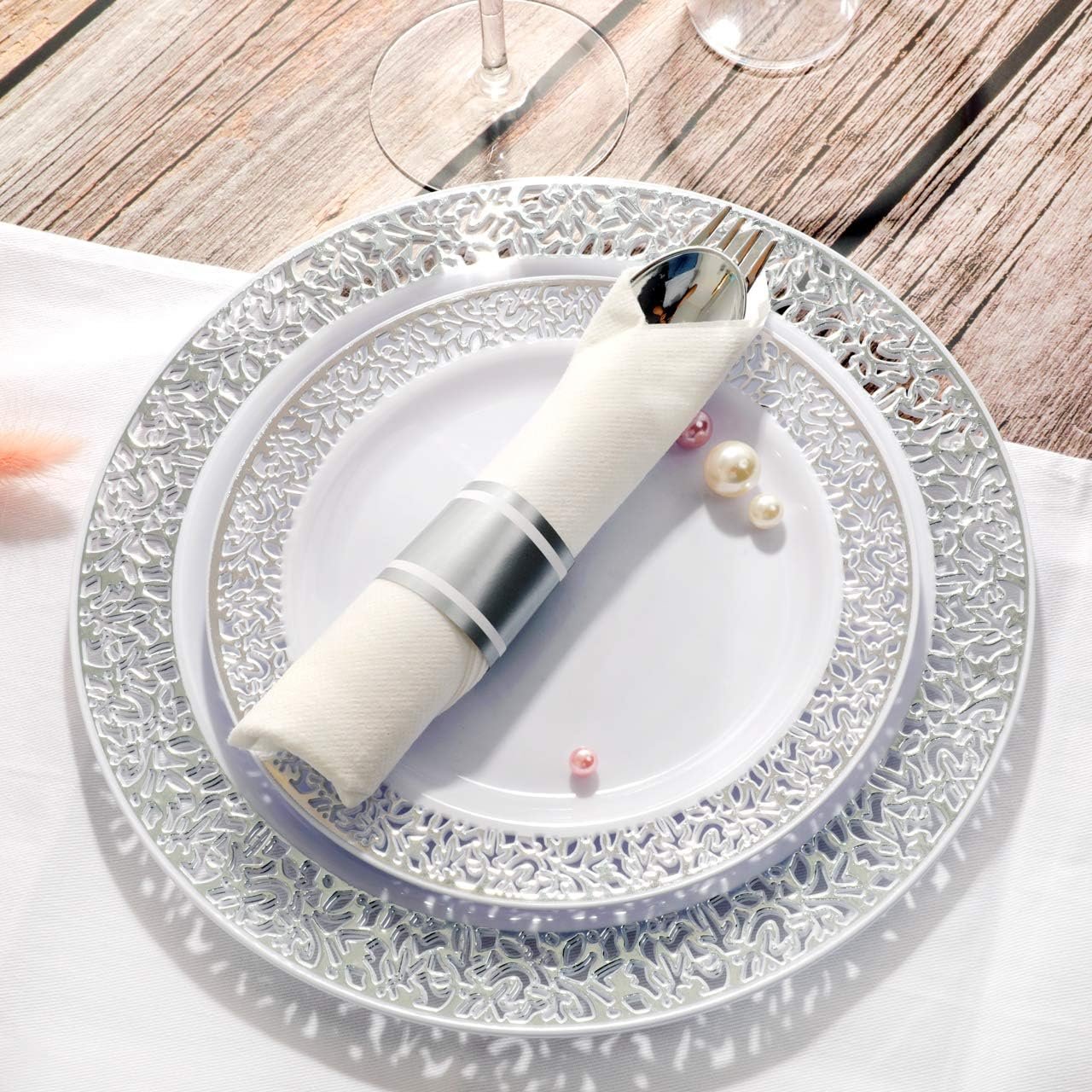 Wholesale 350 Pieces Silver Disposable Plastic Dinnerware Set 50 Dinner Plates 50 Dessert Plates 50 Cups 50 Pre-Rolled Napkins with Silver Cutlery Supplier