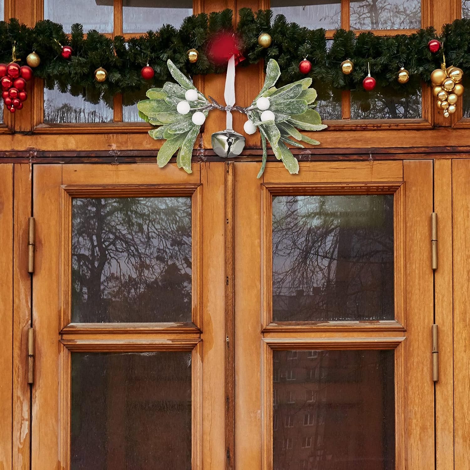 Wholesale Artificial Mistletoe Kissing Ball Ornaments with Knots and Bells for Christmas Tree and Party Hanging Decorations (4 Pieces) Supplier