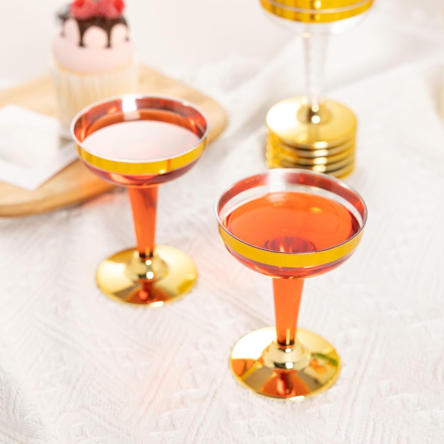 Wholesale 50PCS 5oz Plastic Champagne Coupe Glasses with Gold Rim Unbreakable Crystal Clear for Weddings Parties Birthdays Special Occasions Supplier