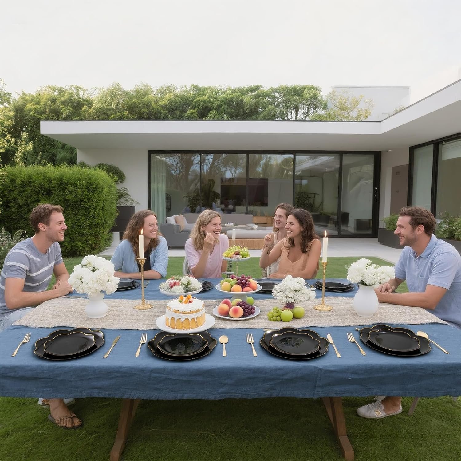 Wholesale 60 Pcs 10.25 Inch Black and Gold Scalloped Plastic Dinner Plates Disposable Heavy Duty Fancy Rim Tableware for Parties Christmas Supplier