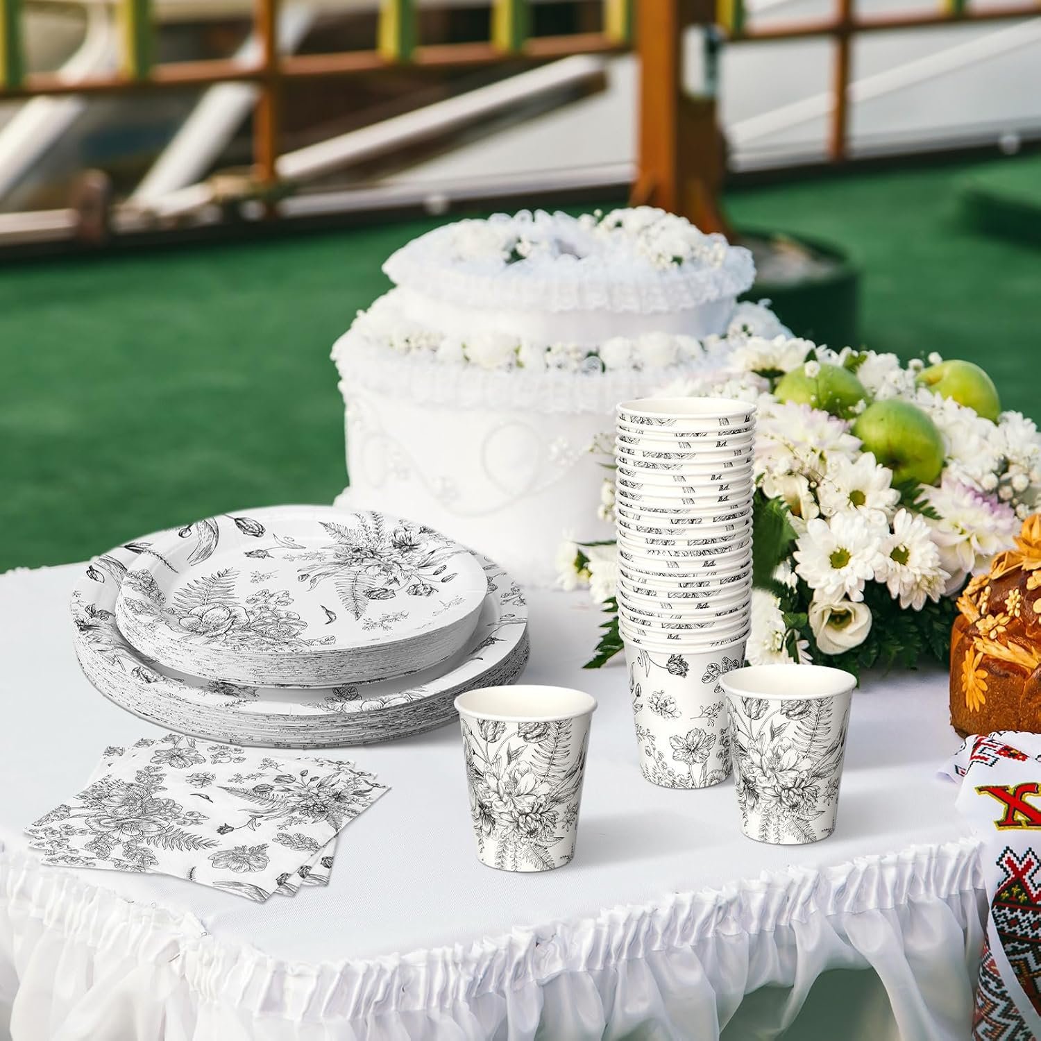 Wholesale 250 Pcs Black Disposable Plates Napkins Cups Floral Tableware Set for 50 Guests Wedding Baby Bridal Shower Party Supplies Vintage Supplier Wholesale 250 Pcs Black Disposable Plates Napkins Cups Floral Tableware Set for 50 Guests Wedding Baby Bridal Shower Party Supplies Vintage Supplier