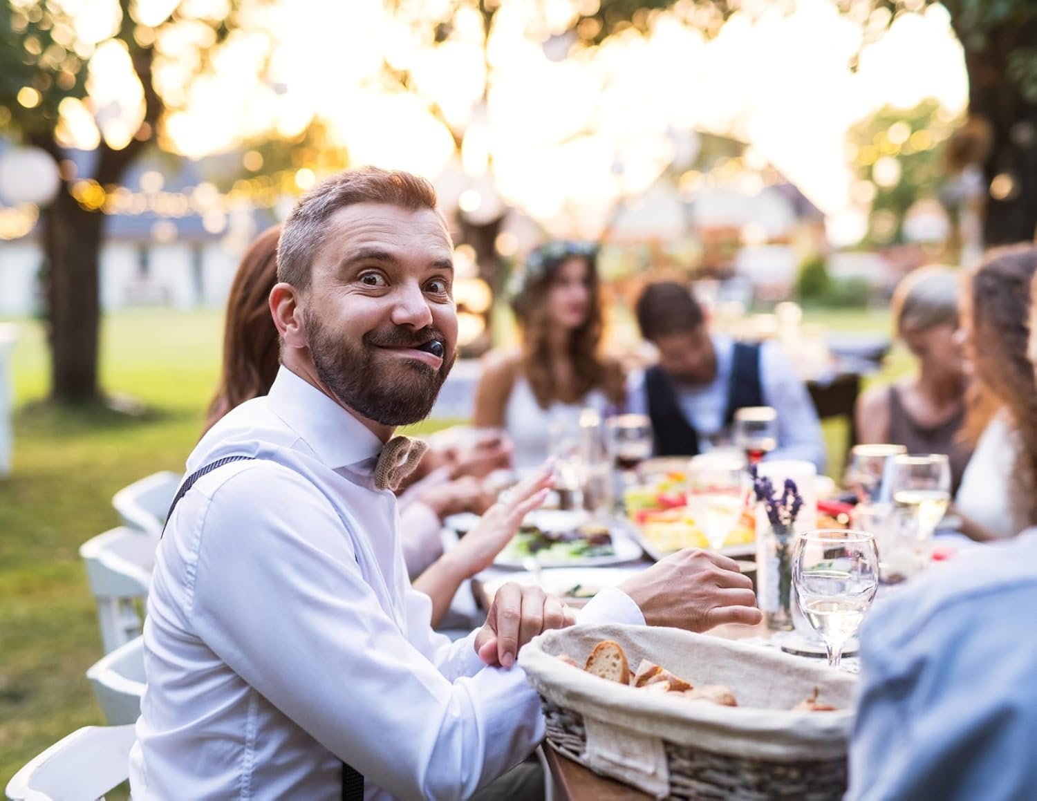 Wholesale 100 Pack 4.5 Oz Plastic Champagne Flutes Gold Rim Disposable Clear Toasting Glasses for Wedding Party Birthday Bridal Shower Bulk Recyclable Supplier Wholesale 100 Pack 4.5 Oz Plastic Champagne Flutes Gold Rim Disposable Clear Toasting Glasses for Wedding Party Birthday Bridal Shower Bulk Recyclable Supplier