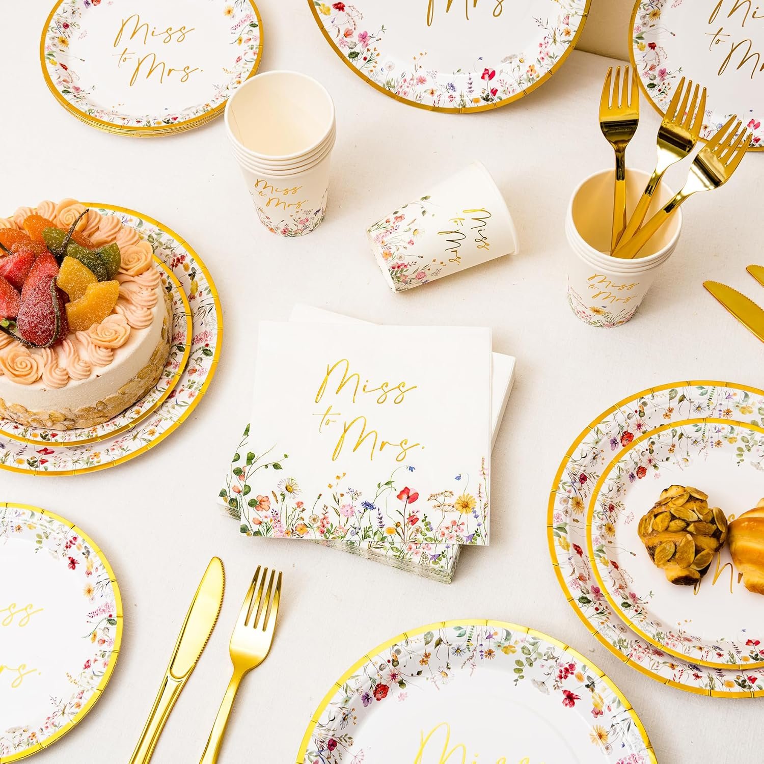 Wholesale Gold Miss to Mrs Floral Disposable Paper Tableware Set of 24 Bridal Shower Plates Napkins Cups Tablecloth Knife Fork for Wedding Decorations 9