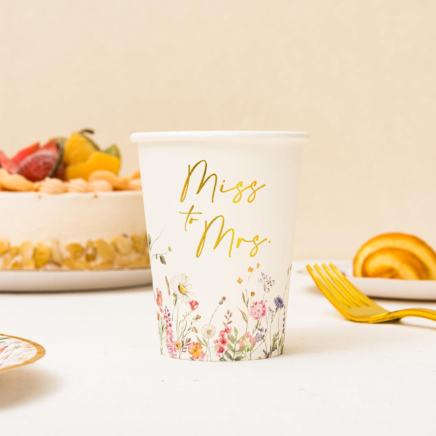 Wholesale Gold Miss to Mrs Floral Disposable Paper Tableware Set of 24 Bridal Shower Plates Napkins Cups Tablecloth Knife Fork for Wedding Decorations 9