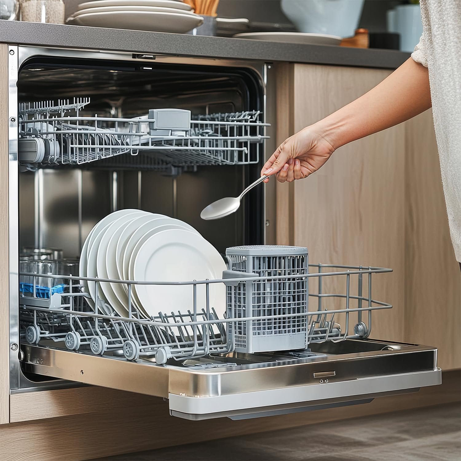 Wholesale 60-Piece Premium 18/10 Stainless Steel Flatware Cutlery Set with Forks Knives Spoons for Home Kitchen Restaurant Wedding Dishwasher Safe Supplier