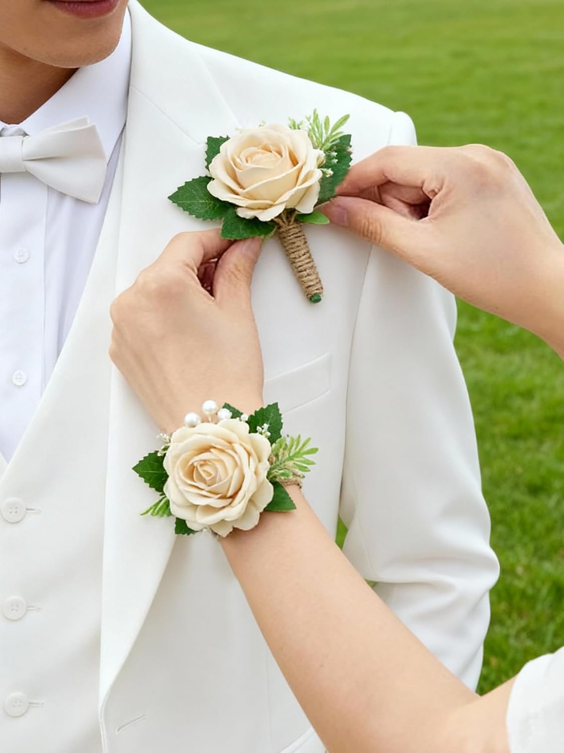 Wholesale Corsage Wristlet and Mens Boutonniere Set Wrist Corsage Bracelet for Prom Wedding Decor Floral Accessories for Suits Supplier