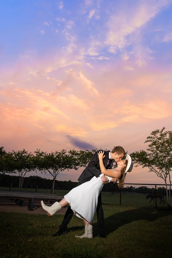 Wedding Day Girl Review: Austin's Premier Day-of Wedding Coordinators Unveiled Wedding Day Girl Review: Austin's Premier Day-of Wedding Coordinators Unveiled